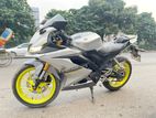 Yamaha R15 2021