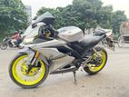 Yamaha R15 2021