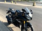 Yamaha R15 2021