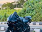 Yamaha R15 2021