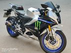 Yamaha R15 . 2022