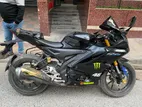 Yamaha R15 . 2024
