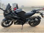 Yamaha R15 . 2022