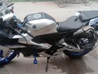 Yamaha R15 . 2024