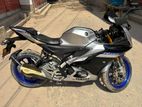 Yamaha R15 M . 2022