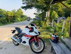 Yamaha R15 M . 2022