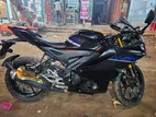 Yamaha R15 M . 2022