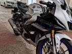 Yamaha R15 M . 2023