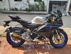 Yamaha R15 M CARBON BS7 2024