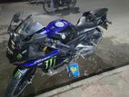 Yamaha R15 M . 2022