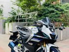 Yamaha R15 M . 2022