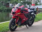 Yamaha R15 ` 2022