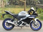 Yamaha R15 . 2023