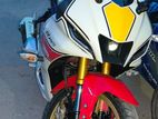 Yamaha R15 . 2023