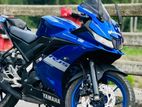 Yamaha R15 . 2022