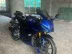 Yamaha R15 V-4 2022