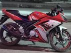 Yamaha R15 . 2011