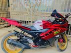 Yamaha R15 V2 . 2022