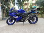 Yamaha R15 . 2022