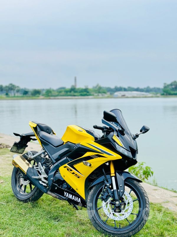 R15 V Yellow Yamaha R15S Price Mileage, Images, Colours BikeWale