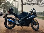 Yamaha R15 V4 2023