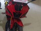 Yamaha R15 V4 . 2023