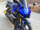 Yamaha R15 . 2022