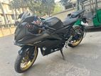 Yamaha R15 . 2024