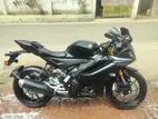 Yamaha R15 V4 India fresh bike 2025