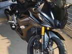 Yamaha YZF R15 . 2024