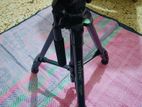 Yunteng Vct-880rm Tripod - Lightly Used